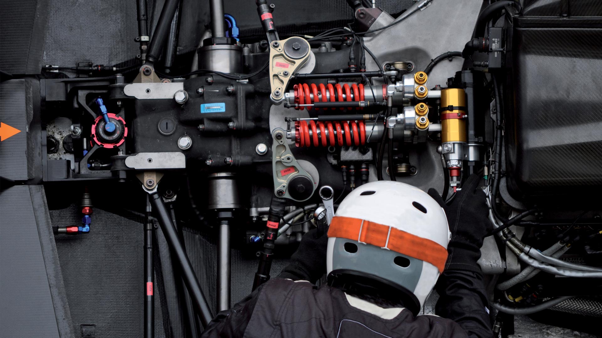 appli_souriau_engine_motorsport.jpg appli_souriau_engine_motorsport.jpg